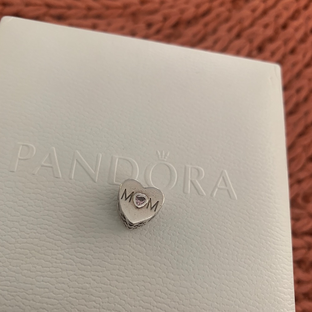 💗Authentic Pandora “Mom” Charm💗